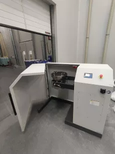 Młyn bębnowy TM 300 – Retsch GmbH (2025)