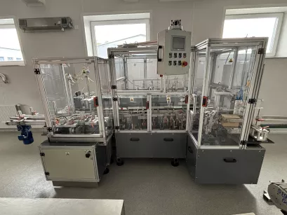 Automatyczna kartoniarka pionowa KPN-04