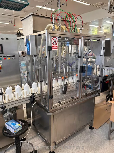 Linia dozująco-zakręcająca do płynów | Metax