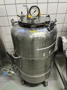 Zbiornik procesowy na kółkach 150-200l