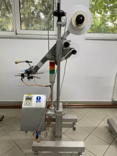 Etykieciarka głowica S8 + statyw etykietowanie z góry oraz z boku